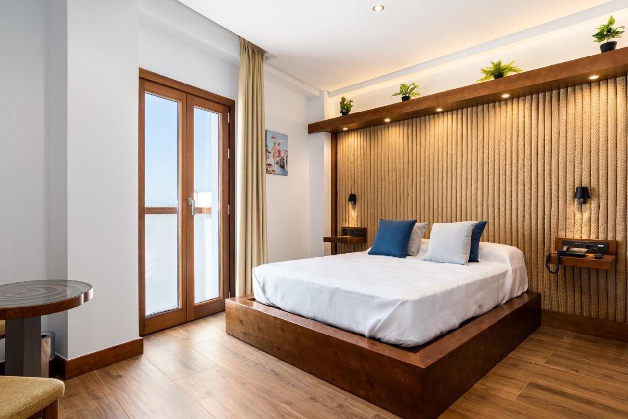 Hotel Antantie Conil De La Frontera Luaran gambar